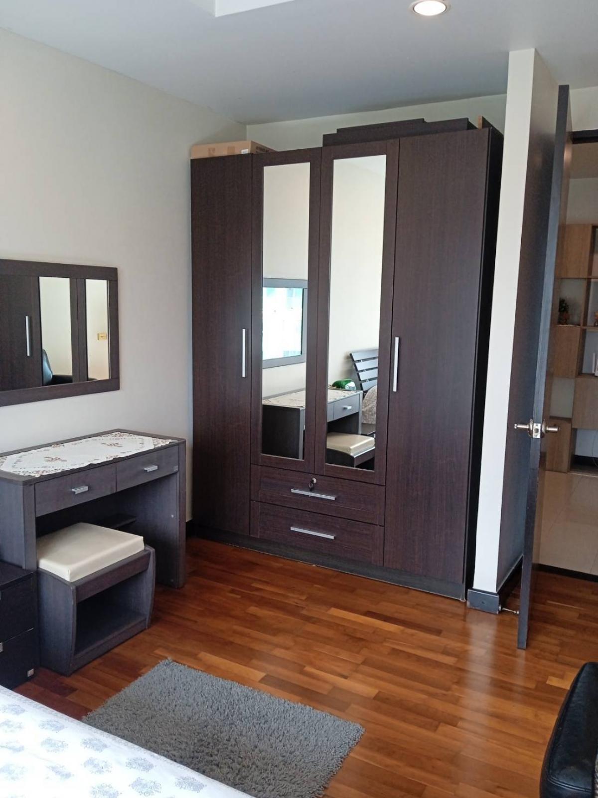 For SaleCondoSukhumvit, Asoke, Thonglor : 2-bedroom condo in the heart of Ekkamai Avenue 61 with a beautiful view, fitness center + swimming pool, ready to move in!11.9 million THB, near BTS/MRT Ekkamai – fully equipped facilities, hospitals, and leading shopping malls!