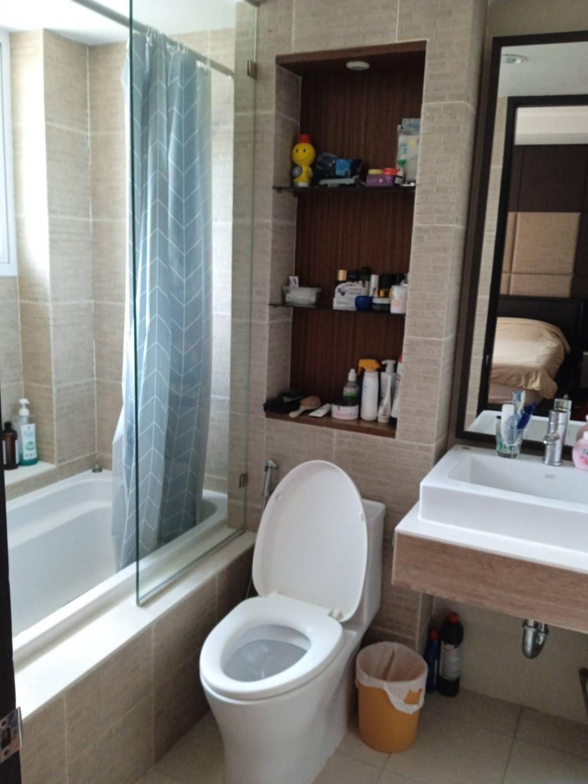 For SaleCondoSukhumvit, Asoke, Thonglor : 2-bedroom condo in the heart of Ekkamai Avenue 61 with a beautiful view, fitness center + swimming pool, ready to move in!11.9 million THB, near BTS/MRT Ekkamai – fully equipped facilities, hospitals, and leading shopping malls!