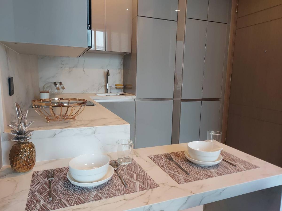 For RentCondoRama9, Petchburi, RCA : Rent THE ESSE at SINGHA 1 bedroom 35 sq.m. in the city centernear BTS, luxurious common area, only 35,000 baht/month!