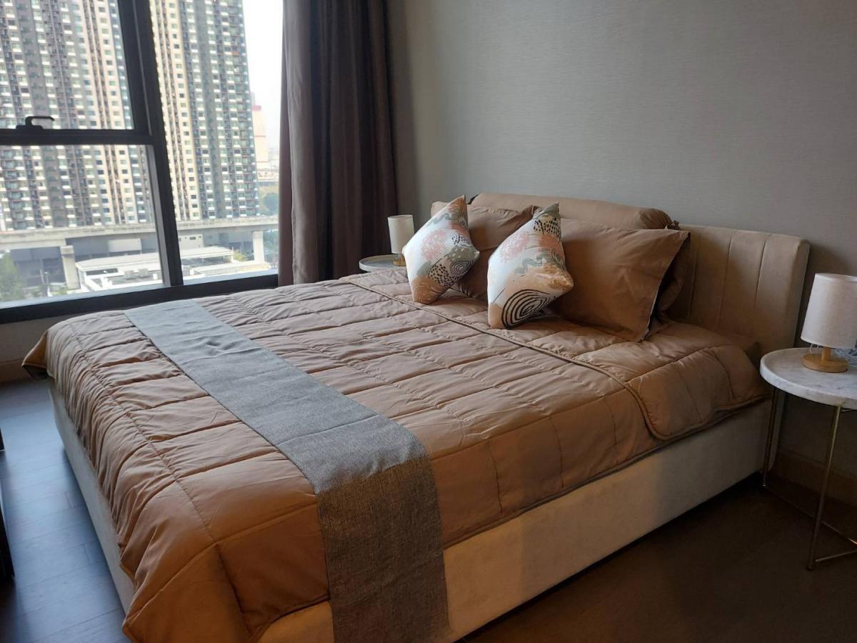 For RentCondoRama9, Petchburi, RCA : Rent THE ESSE at SINGHA 1 bedroom 35 sq.m. in the city centernear BTS, luxurious common area, only 35,000 baht/month!