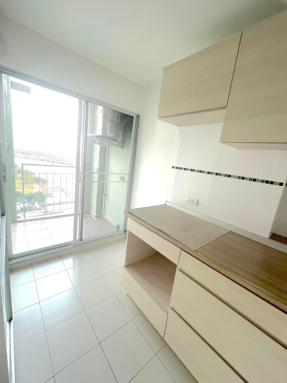 For SaleCondoRama3 (Riverside),Satupadit : Condo Lumpini Park Riverside Rama 3 2 bedrooms 65 sq.m. Comfortable living at a great price of only 5.4 million!With complete amenities, near community areas, easy decision!