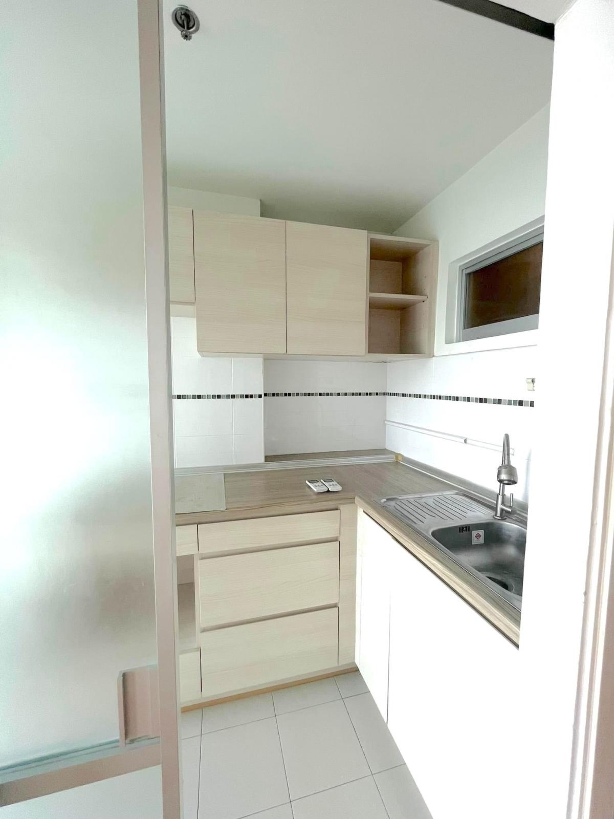 For SaleCondoRama3 (Riverside),Satupadit : Condo Lumpini Park Riverside Rama 3 2 bedrooms 65 sq.m. Comfortable living at a great price of only 5.4 million!With complete amenities, near community areas, easy decision!