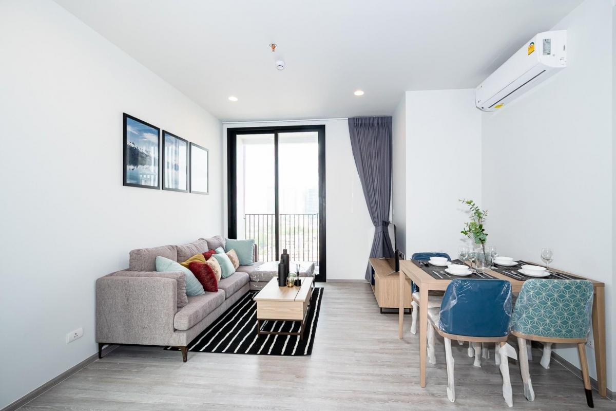 For SaleCondoSukhumvit, Asoke, Thonglor : Great value! XT Ekkamai condo with 2 bedrooms, close to Ekkamai BTS, only 10.5 million.A convenient life with every function, complete with a swimming pool and fitness center in the city center!