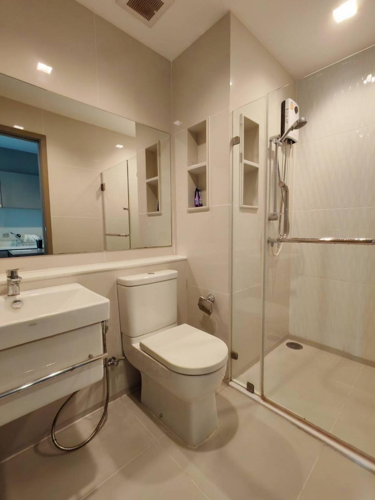 For SaleCondoRama9, Petchburi, RCA : Ready to move in! Life Asoke-Rama 9 studio 26 sq.m. near BTS/MRT Rama 9Price 3.7 million, worth investing or living in!