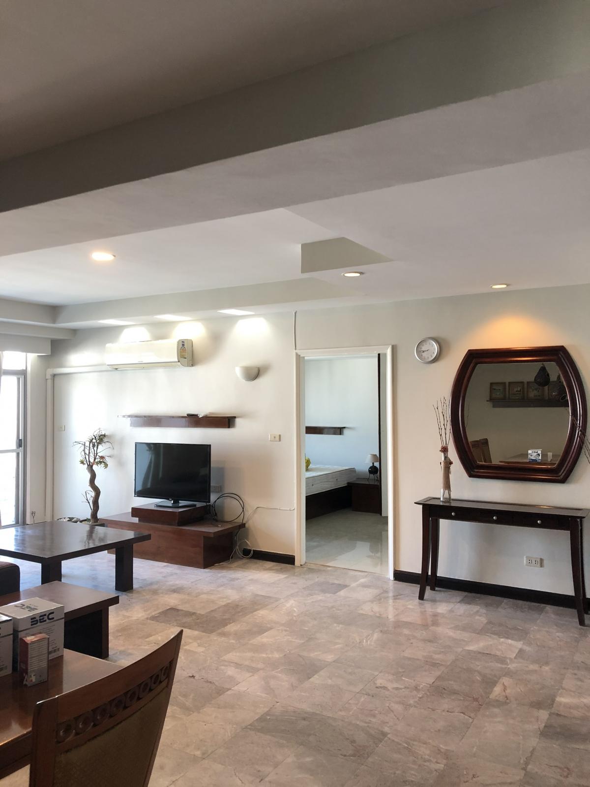 For SaleCondoSukhumvit, Asoke, Thonglor : Luxury on Thonglor! Royal Castle 3 bedrooms 147 sq.m. only 16.2 millionNear Thonglor BTS - fully equipped amenities to meet every lifestyle!