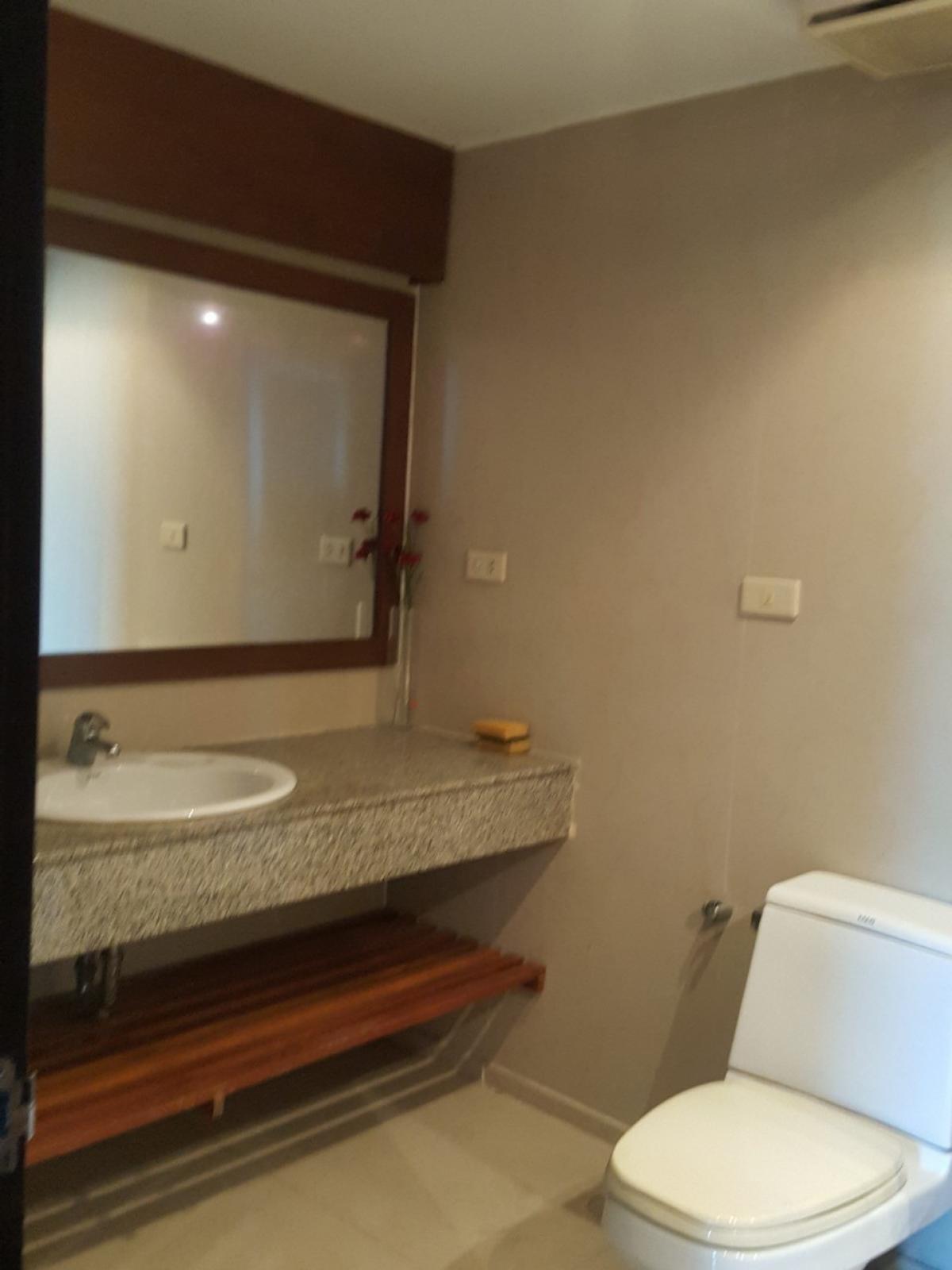 For SaleCondoSukhumvit, Asoke, Thonglor : Luxury on Thonglor! Royal Castle 3 bedrooms 147 sq.m. only 16.2 millionNear Thonglor BTS - fully equipped amenities to meet every lifestyle!