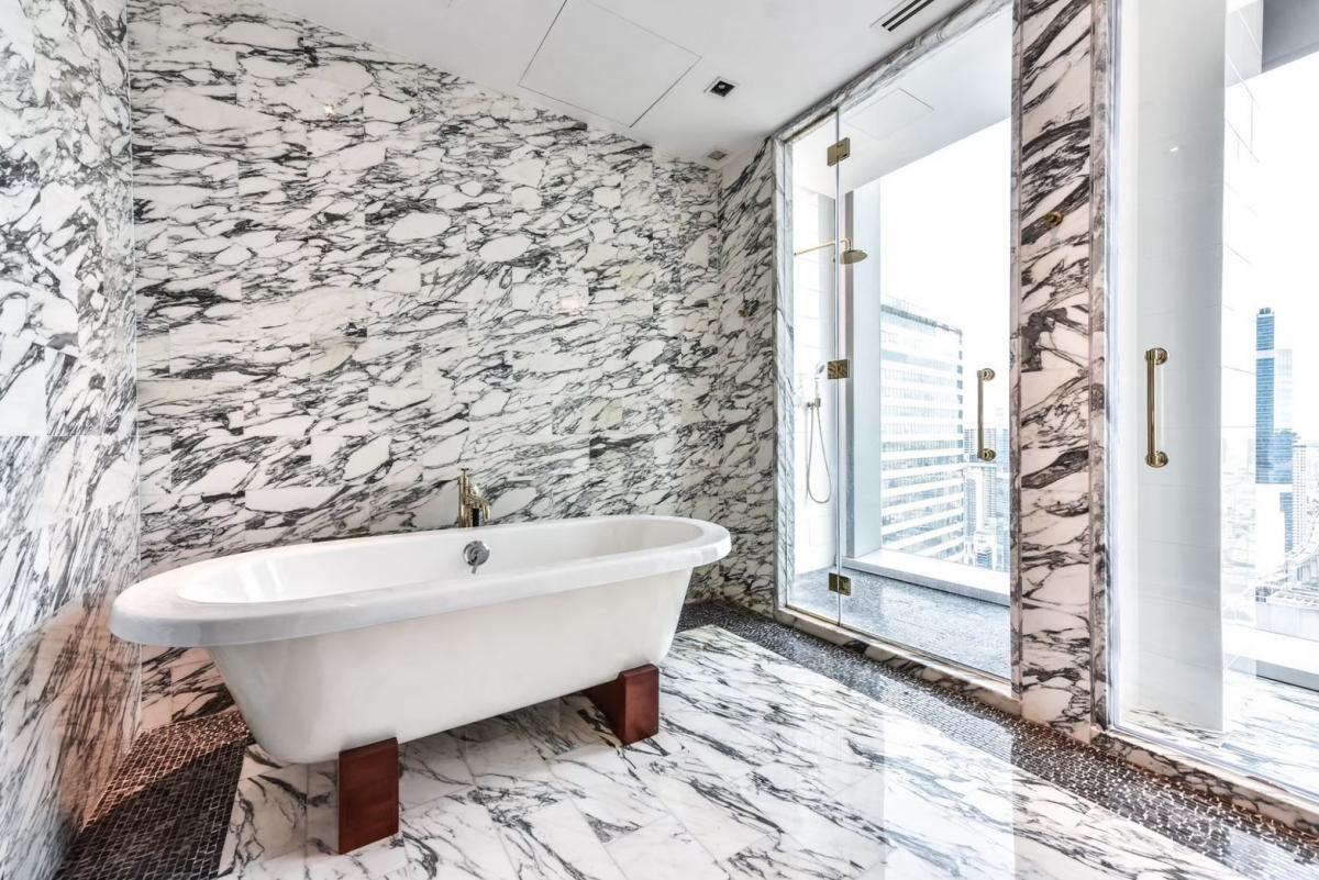 For SaleCondoSathorn, Narathiwat : Luxury 3BR Condo @ Ritz Carlton - 214 sqm, BTS Chong NonsiFor sale 92 million in the city center with complete amenities!