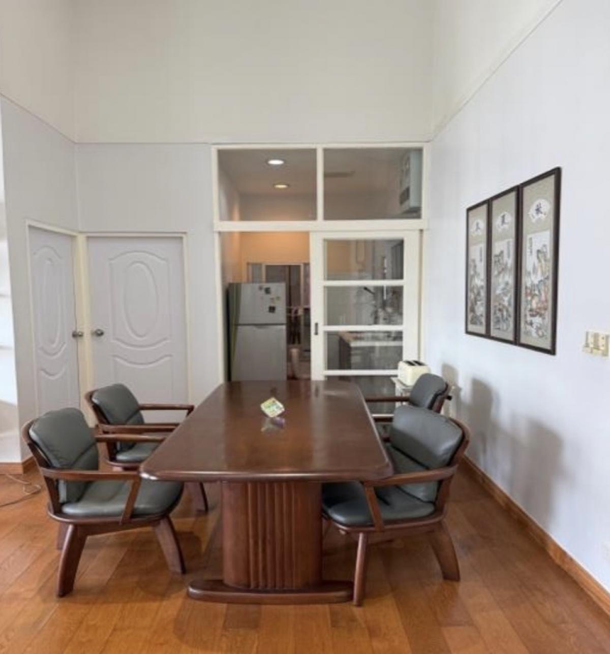 For SaleCondoRatchathewi,Phayathai : Luxury condo with 2 bedrooms in the heart of Phaya Thai, special price 7.59 millionClose to BTS/MRT, Siam Paragon, complete swimming pool and fitness!