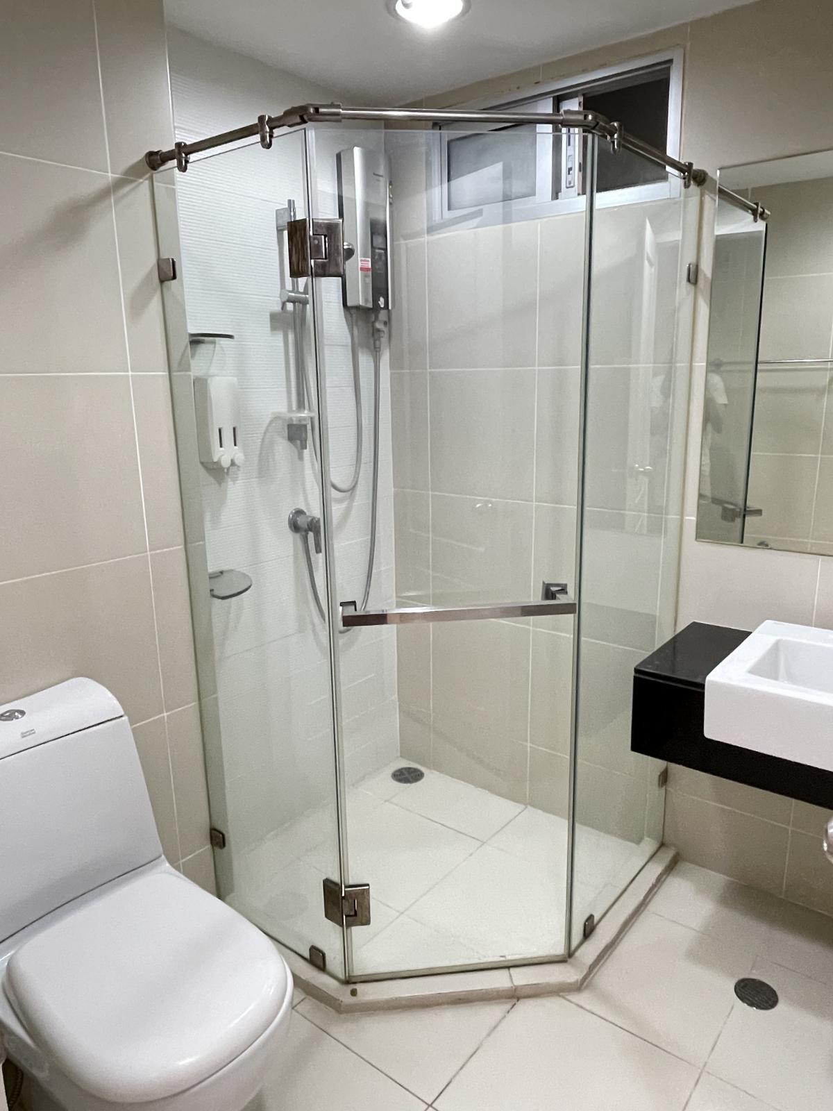 For RentCondoRama9, Petchburi, RCA : Belle Grand Rama 9 - Spacious 2 Bed, 2 Bath Condo Near BTS Phra Ram 9Rent a luxury condo of 97 sq.m. in the heart of the city for only 45,000 baht/month!