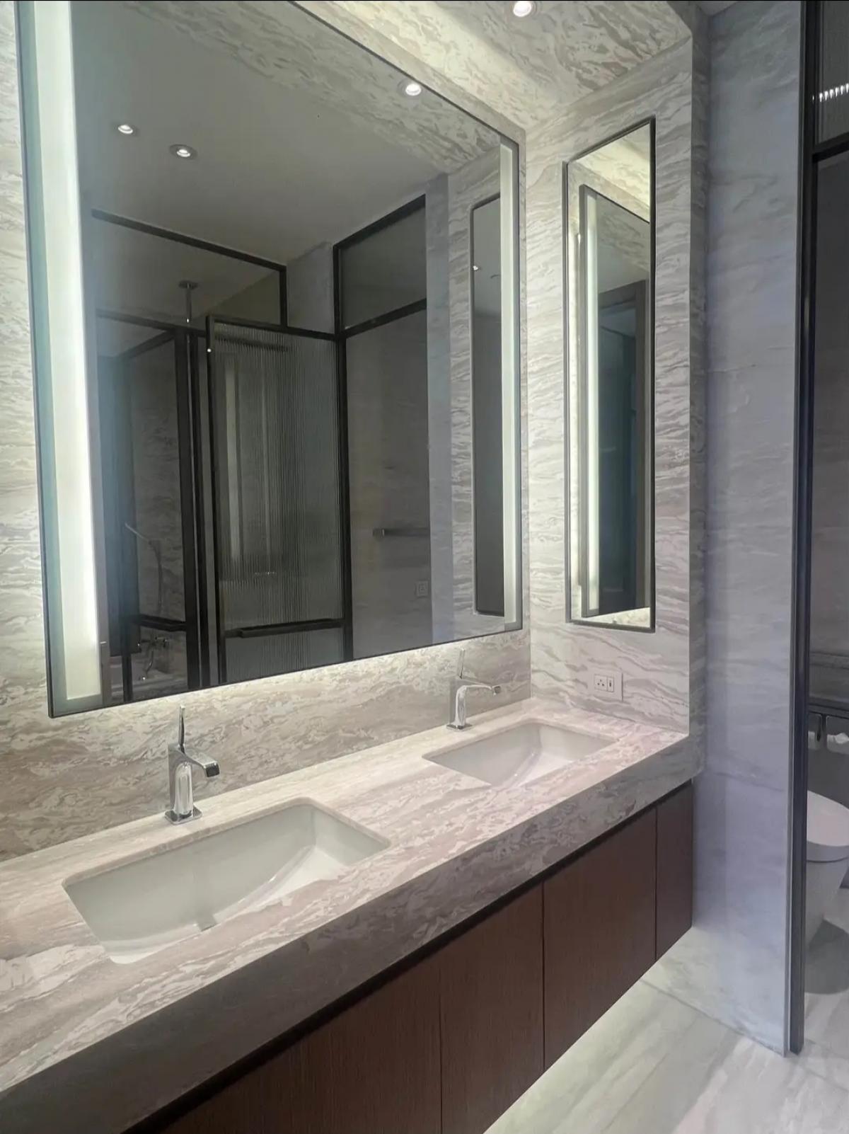 ขายคอนโดวิทยุ ชิดลม หลังสวน : 12/02/2026, รวมค่าโอนขาย/เช่า SCOPE Langsuan วิวใจกลางชิดลม 1 ห้องนอน 84 ตร.ม. คอนโดหรู พร้อมสิ่งอำนวยความสะดวกระดับ 5 ดาว ราคาพิเศษ!