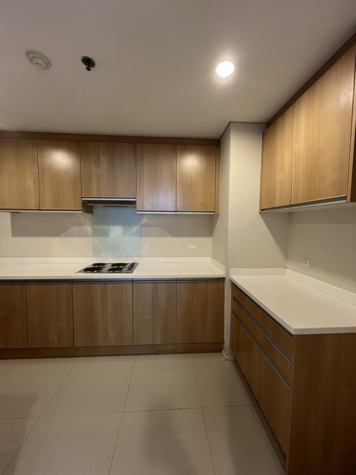 For SaleCondoRama9, Petchburi, RCA : Luxury 5-Bed Villa Asoke Condo – Prime Location Near BTS/MRT Phetchaburi!Spacious 336 sqm, Only 52.3M THB – Live in Style with Top Facilities!