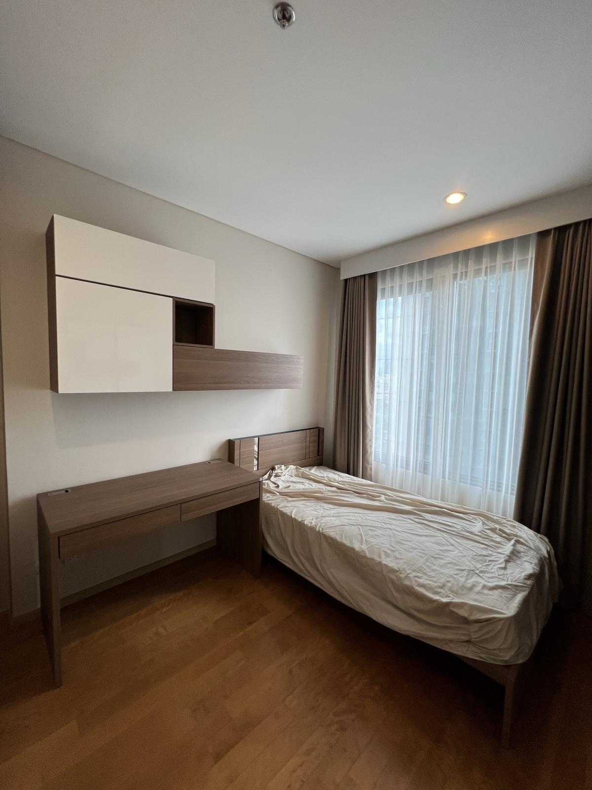 For RentCondoRama9, Petchburi, RCA : For rent: Villa Asoke condo, 2 bedrooms, near BTS PhetchaburiArea: 81 sq.m., price only 45,000 THB/month, fully equipped with amenities!