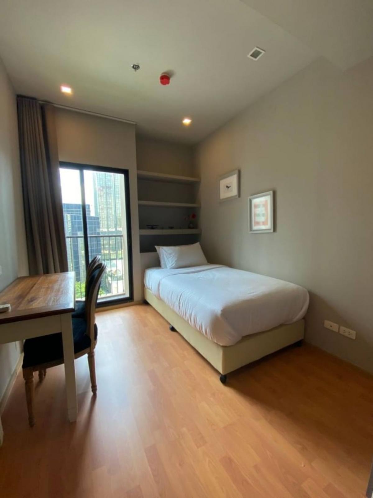 For RentCondoRatchathewi,Phayathai : Condo Noble Revent 2 bedrooms near BTS PhayathaiRent only 35,000 Baht/month with complete facilities!