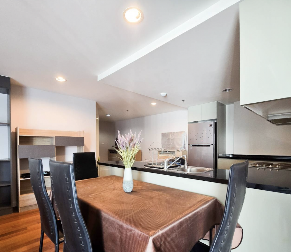 For RentCondoRama9, Petchburi, RCA : Belle Grand Rama 9 - Spacious 2 Bed Condo for Rent, 93 sqmNear BTS/MRT Rama 9 with complete facilities!