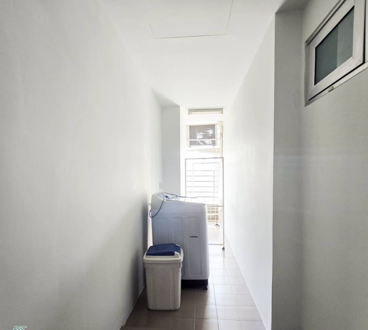 For RentCondoRama9, Petchburi, RCA : Belle Grand Rama 9 - Spacious 2 Bed Condo for Rent, 93 sqmNear BTS/MRT Rama 9 with complete facilities!