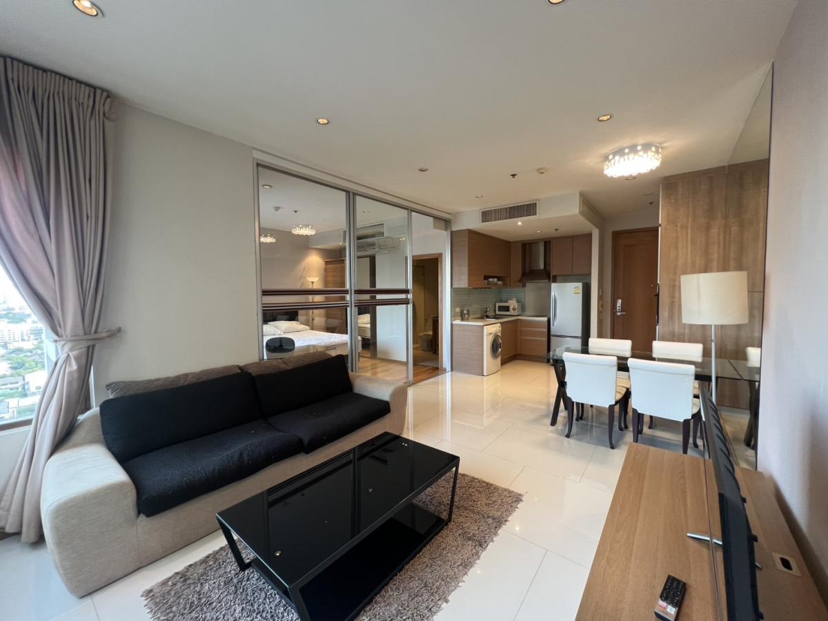 ขายคอนโดสุขุมวิท อโศก ทองหล่อ : 03/04/2026, รวมค่าโอนขายคอนโด The Emporio Place 1 นอน ใกล้ BTS พร้อมพงษ์ 
ราคา 6.9 ล้าน พร้อมสิ่งอำนวยความสะดวกครบครัน! 0642748883