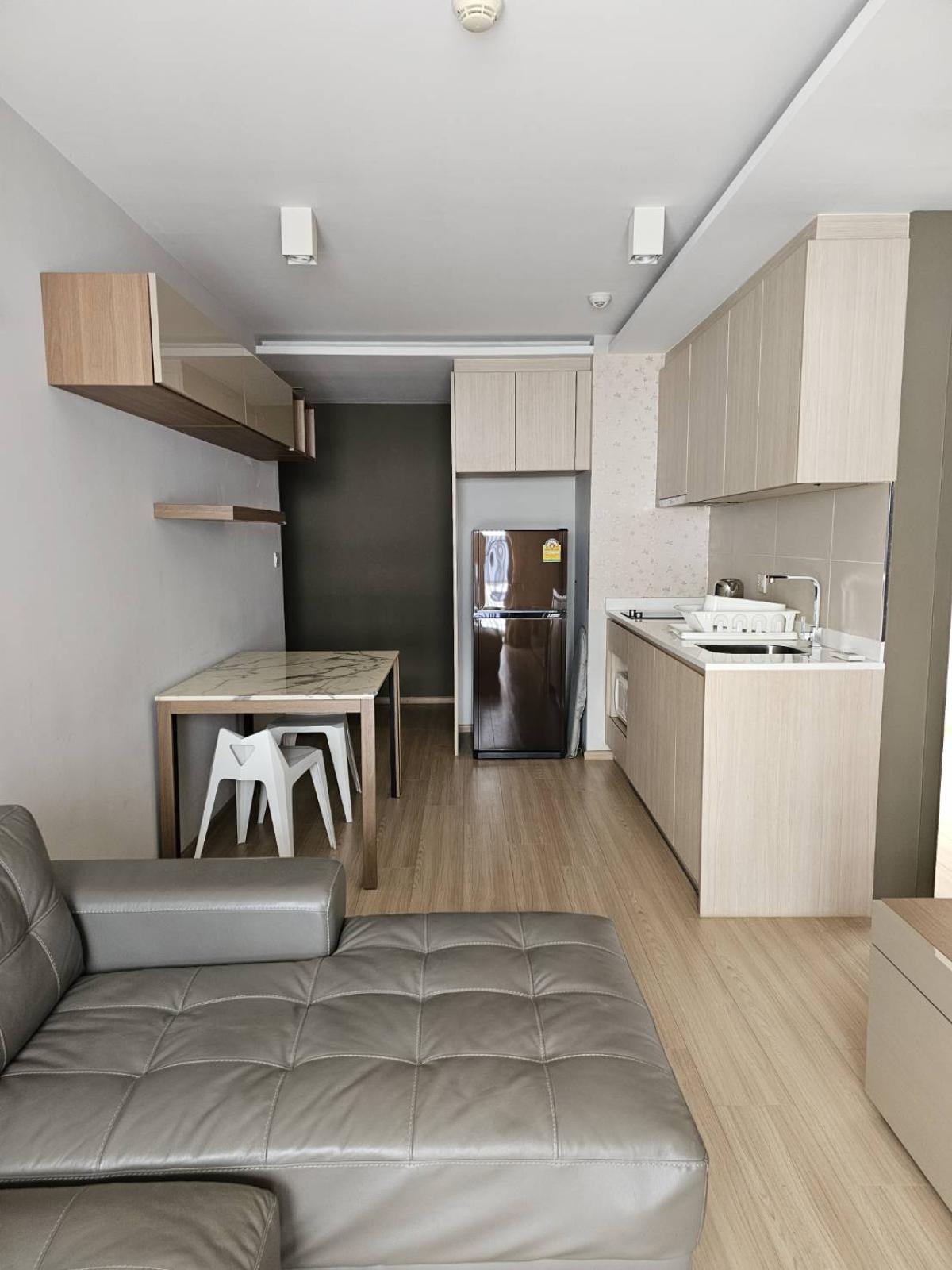 For RentCondoRatchathewi,Phayathai : 03/04/2026, Condo Maestro 12 near BTS Ratchathewi
2 bedrooms 30,000 baht/month with complete facilities! 0642748883