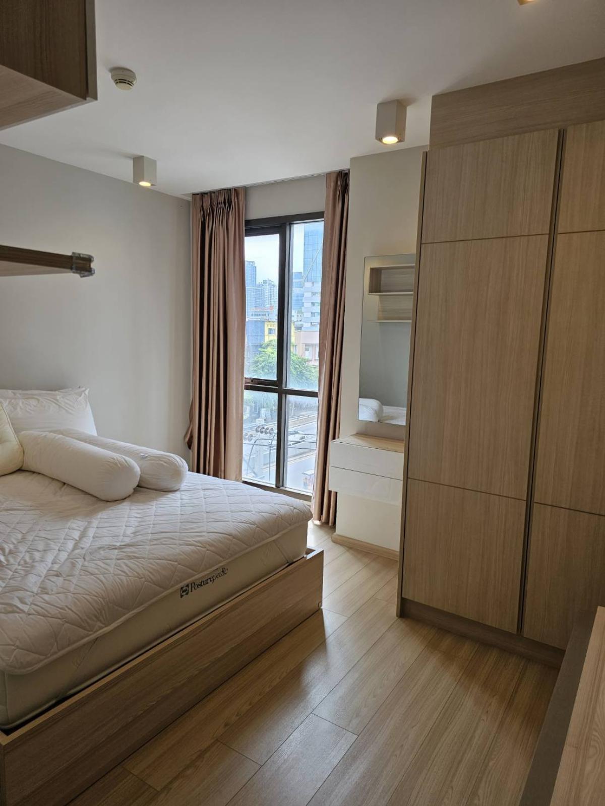 For RentCondoRatchathewi,Phayathai : 03/04/2026, Condo Maestro 12 near BTS Ratchathewi
2 bedrooms 30,000 baht/month with complete facilities! 0642748883