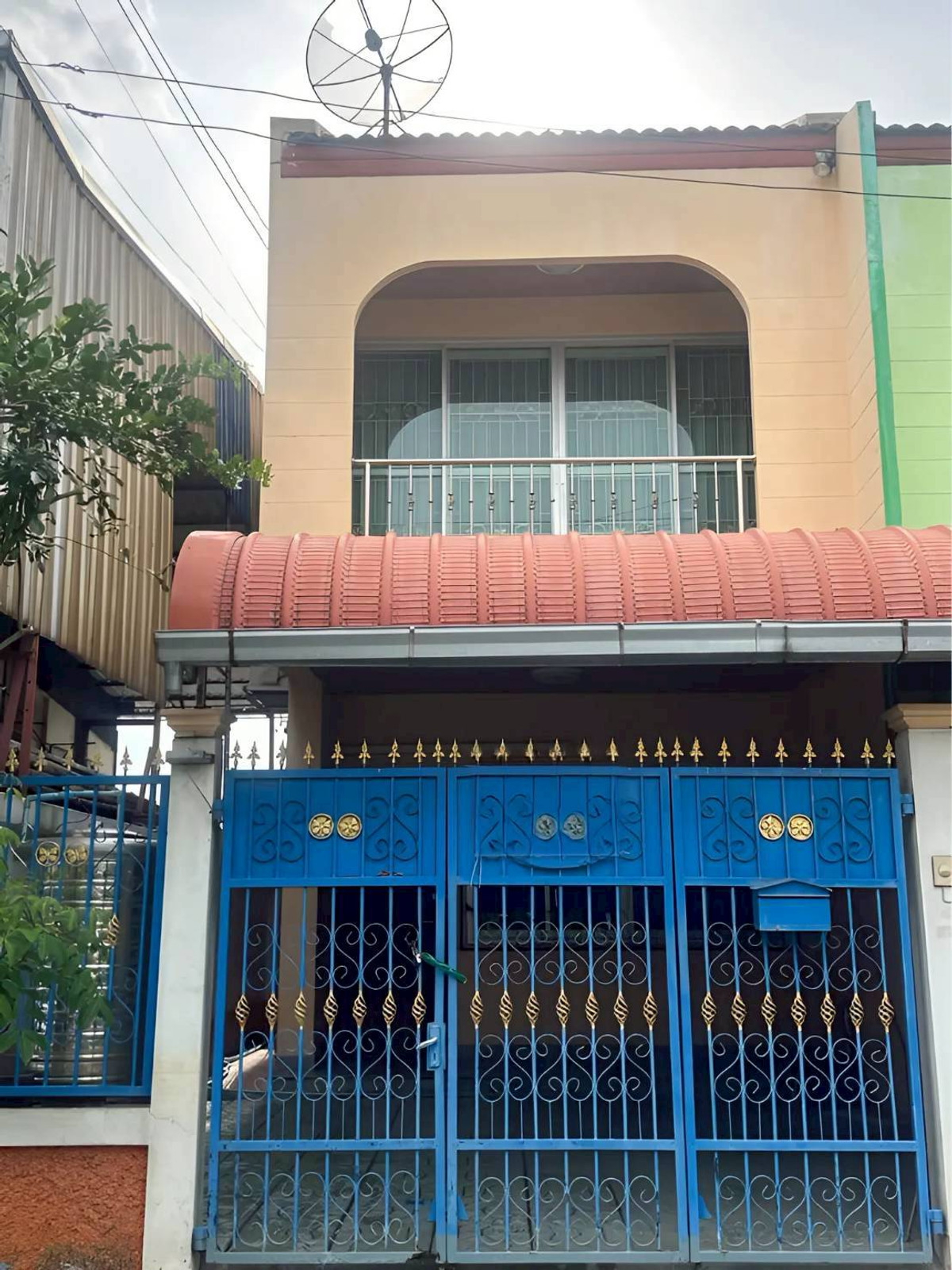 ให้เช่าทาวน์โฮมปทุมธานี รังสิต ธรรมศาสตร์ : ME2500535 ทาวน์โฮมให้เช่า 258 รังสิต-นครนายก 40 ใกล้ฟิวเจอร์พาร์ค เลี้ยงแมวได้ เข้าอยู่ได้ทันที