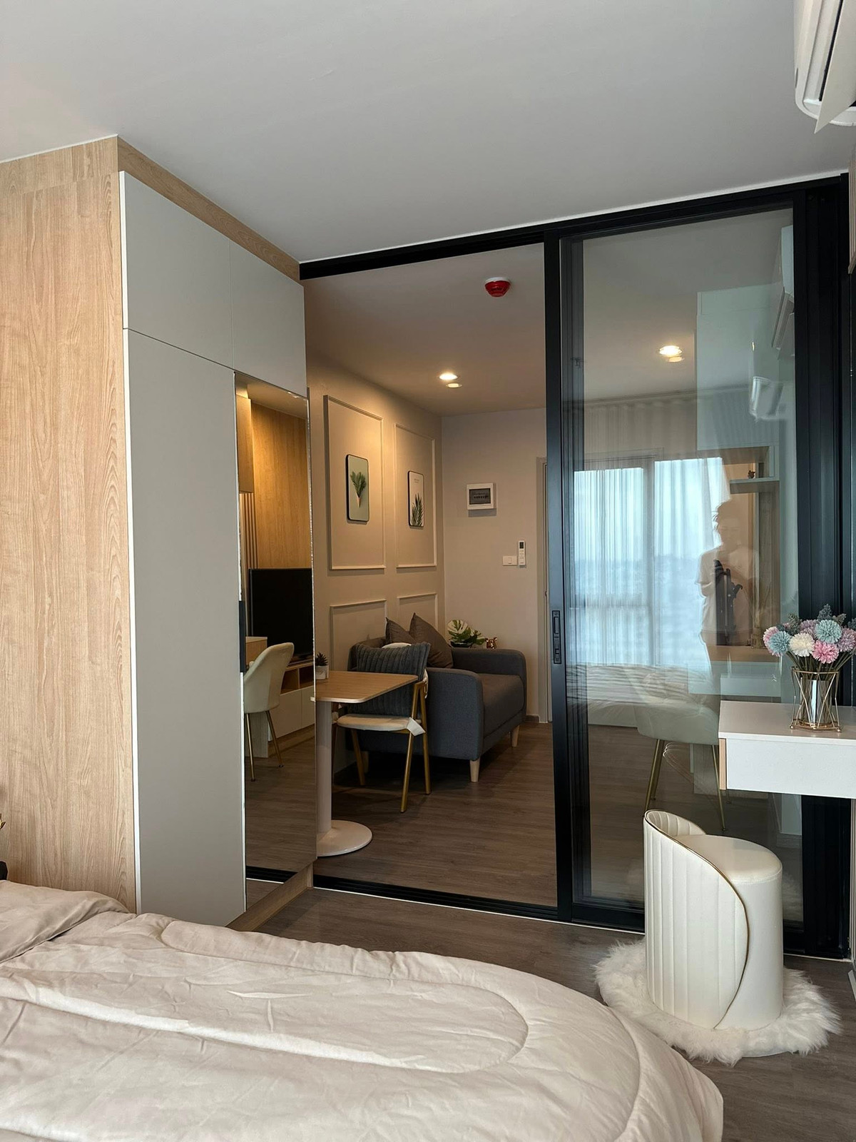 ให้เช่าคอนโดท่าพระ ตลาดพลู วุฒากาศ : Rare Unit! Regent Home วุฒากาศ ห้องใหม่ สวยมาก TV 55“ + เครื่องซักผ้า 