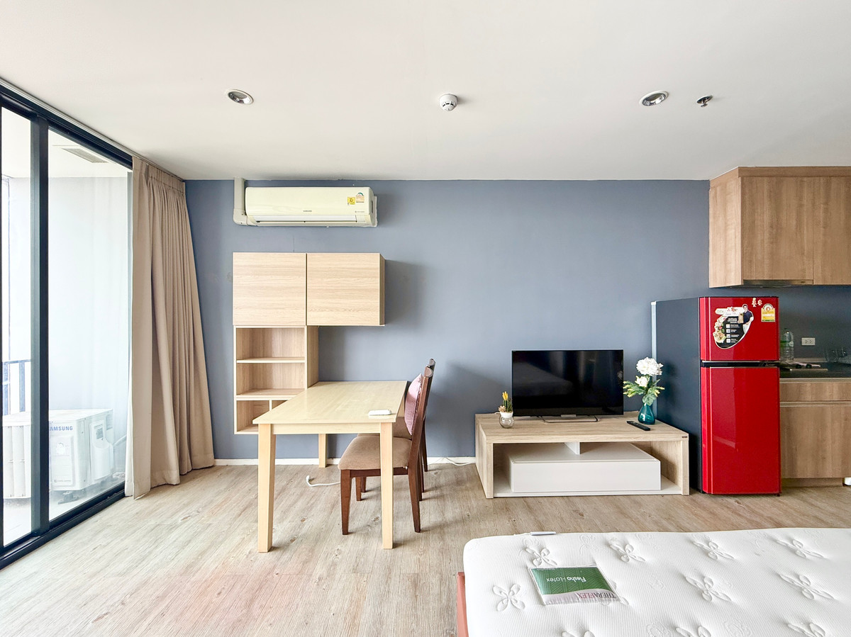 For SaleCondoLadprao, Central Ladprao : Urgent sale🌈✨ The issara Ladprao, high floor, very cheap price, beautiful view, only 2.99 MB. Call 092-2462653 Donut