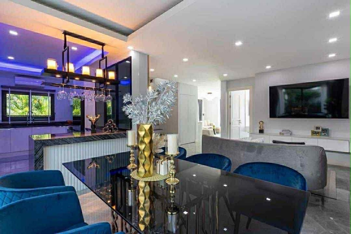 ขายพัทยา บางแสน ชลบุรี สัตหีบ : 🌴 🔥 HOT SALE – Jomtien Pool Villa 🔥 🌴Ready to move in!📍 Location: Jomtien Beach – Only 1 km from the beach!