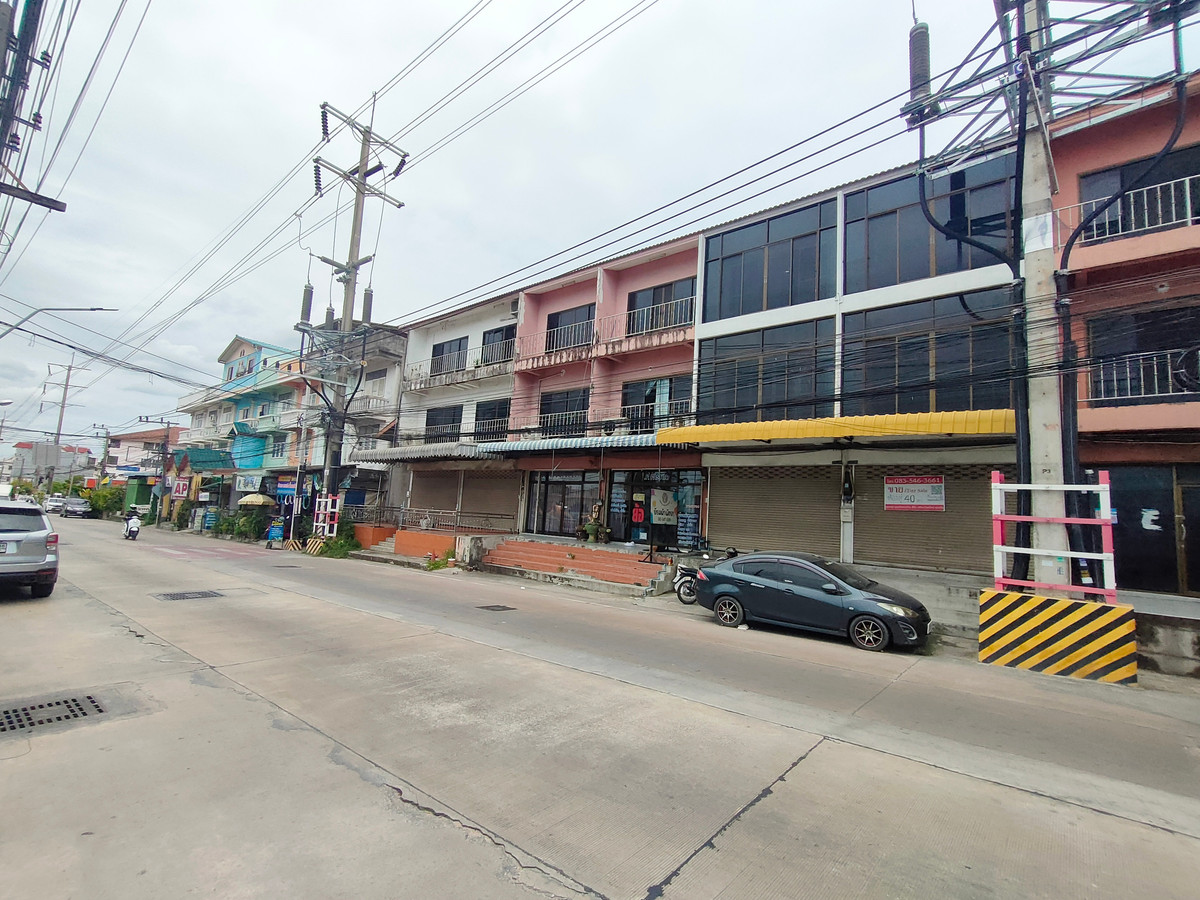 ขายบ้านพัทยา บางแสน ชลบุรี สัตหีบ : ขายตึกแถว 2 คูหา ติดซอยพระประเภานิมิตร รีโนเวทใหม่ ทำเลทอง ติดถนนใหญ่ หน้า-หลัง