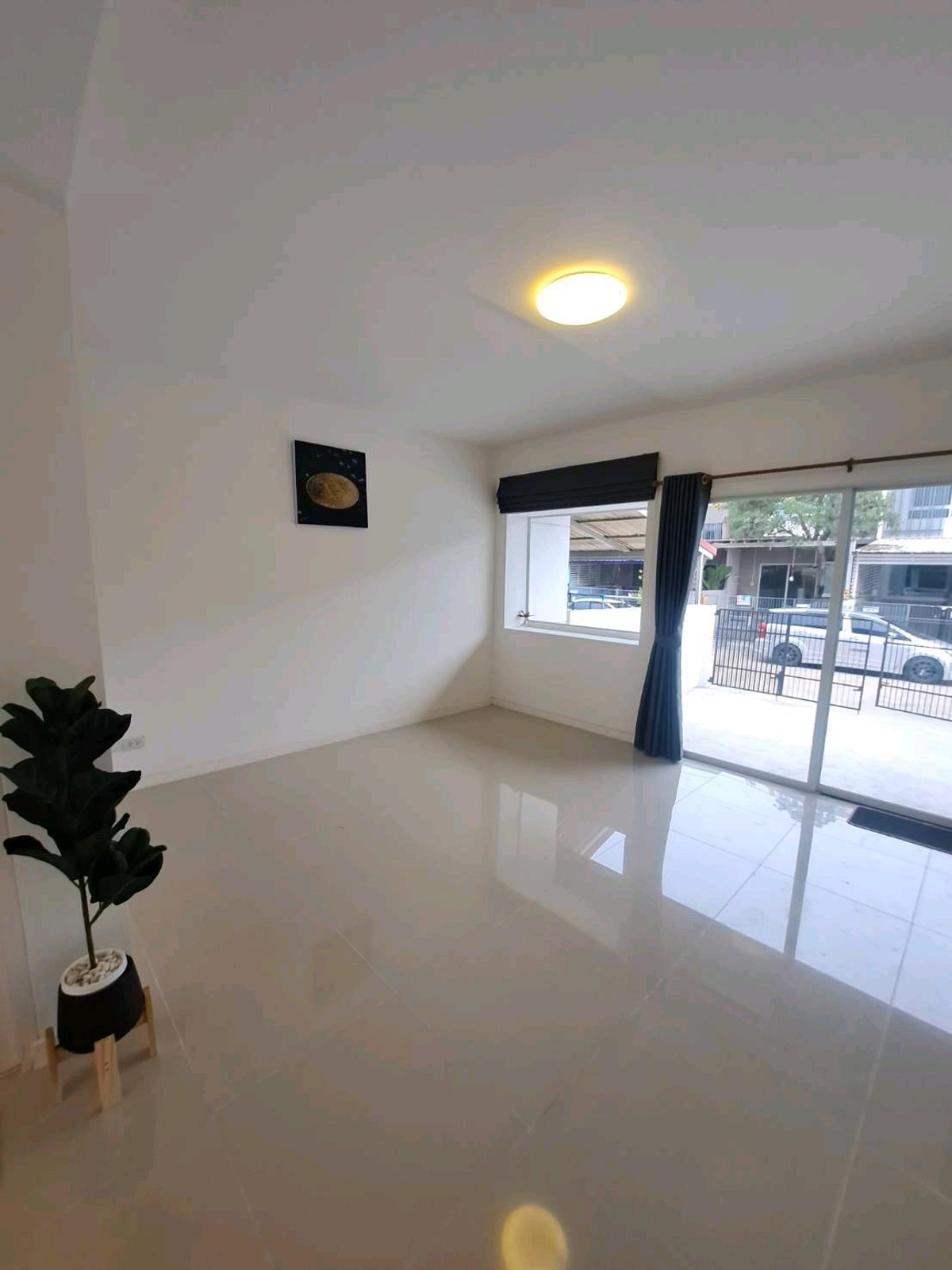 For RentTownhomeRathburana, Suksawat : Town home for rent, Indy2 Village, Pracha Uthit 90 (affiliated with LAND&HOUSE), beautiful house, completely newly decorated, ready to move in.