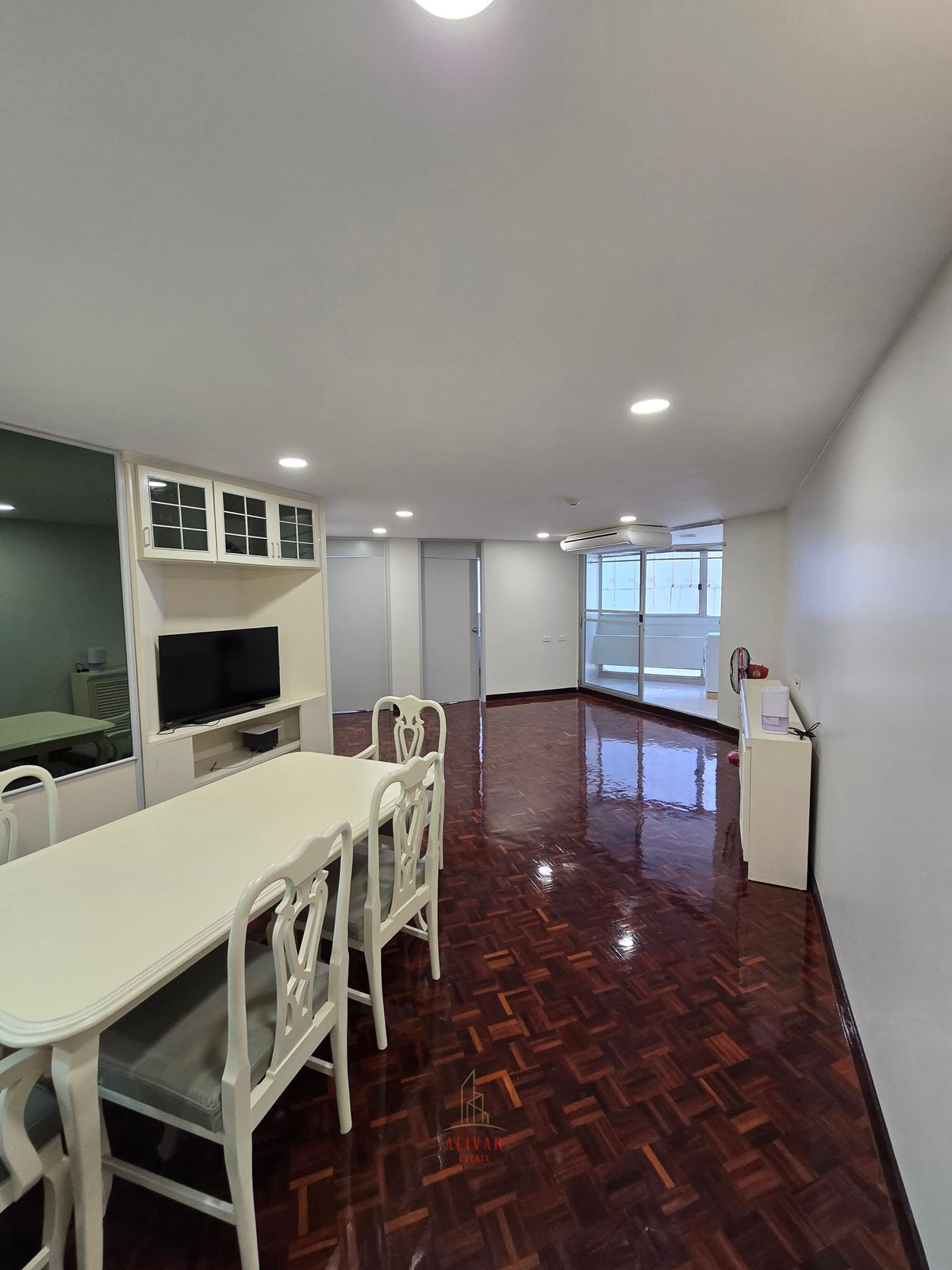 For RentCondoSukhumvit, Asoke, Thonglor : RC011726 Condo 2 Bed for Rent at Tai Ping Towers-Ekkamai near BTS Ekkamai/Thonglor