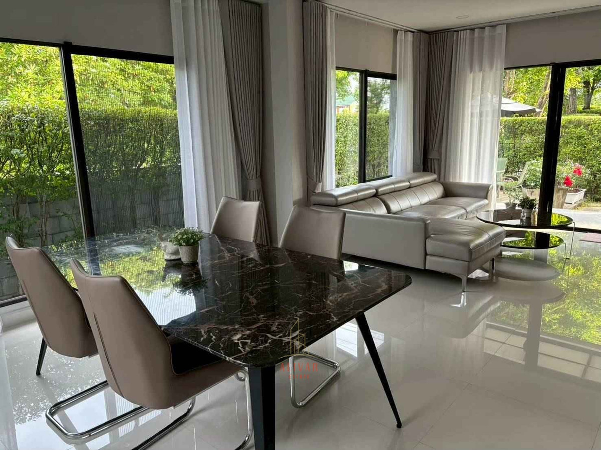 For RentHousePattanakan, Srinakarin : RH010826 For rent, 2-storey detached house, 4 bedrooms, corner house at The City Pattanakarn.