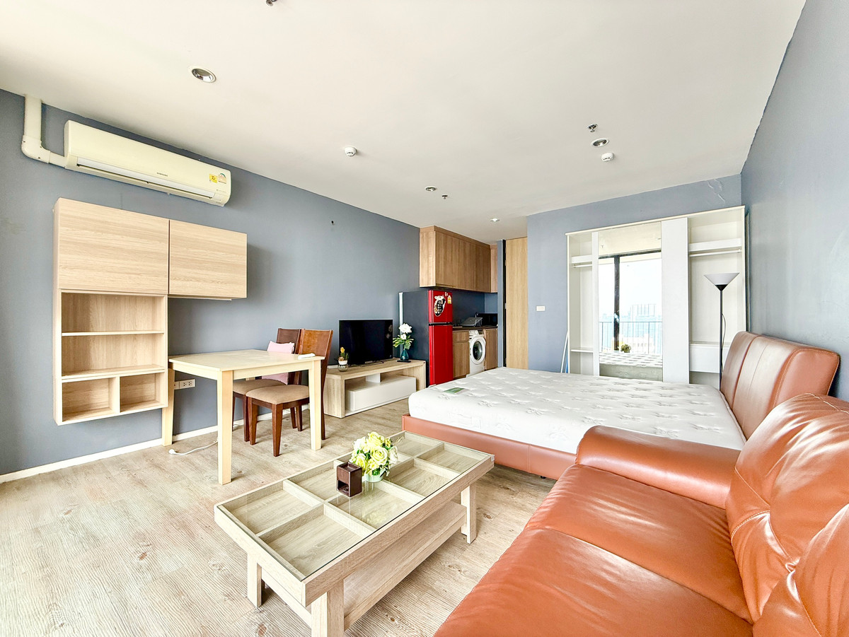 ขายคอนโดลาดพร้าว เซ็นทรัลลาดพร้าว : ขายด่วน🌈✨ The issara Ladprao ชั้นสูงราคาถูกมาก วิวสวย เพียง 2.99 MB. โทร 092-2462653 Donut