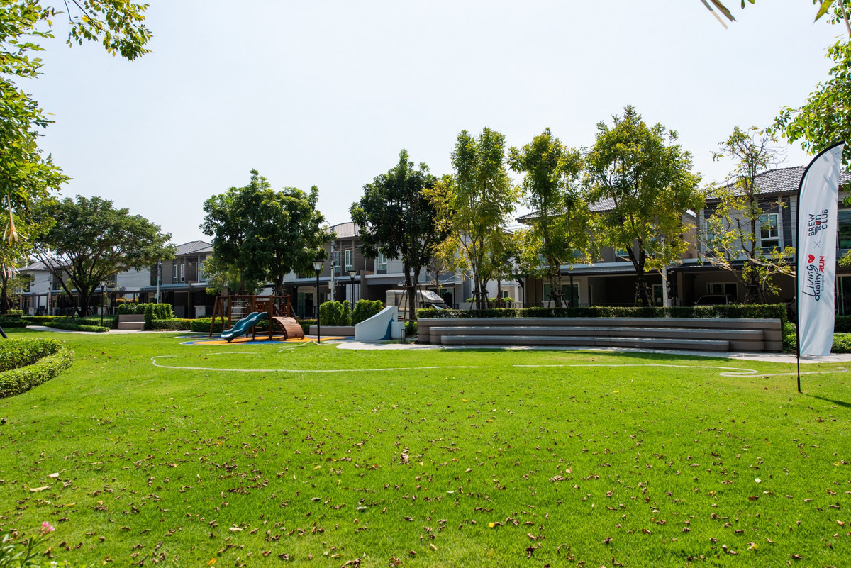 For RentSamut Prakan,Samrong : RH010726 For rent, 2-story semi-detached house, 3 bedrooms at Grande Pleno Mega Bangna, next to Mega Bangna.