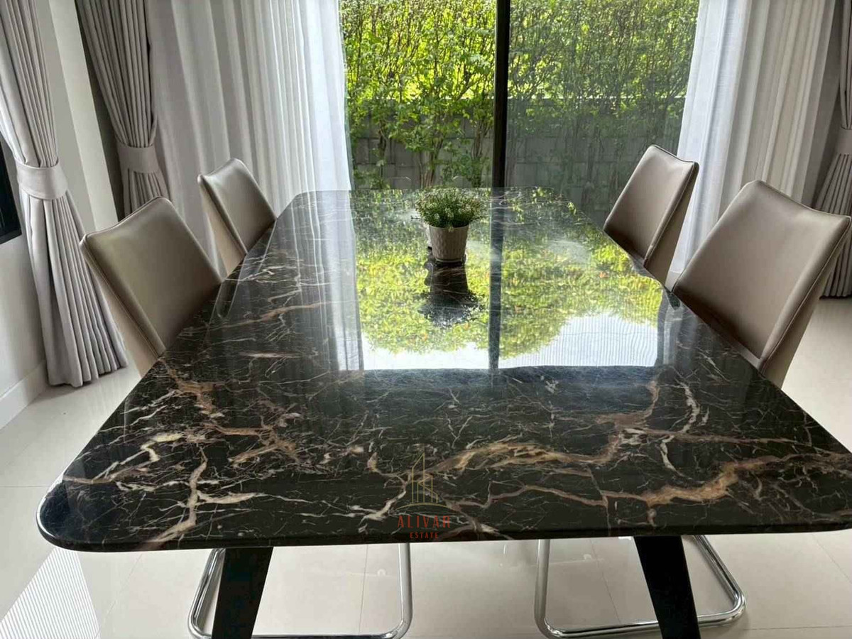 For RentHousePattanakan, Srinakarin : RH010826 For rent, 2-storey detached house, 4 bedrooms, corner house at The City Pattanakarn.