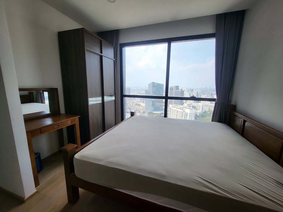 For RentCondoSiam Paragon ,Chulalongkorn,Samyan : For rent Ashton Chula-Silom Best Price very beautiful room, bedroom with panoramic city view 