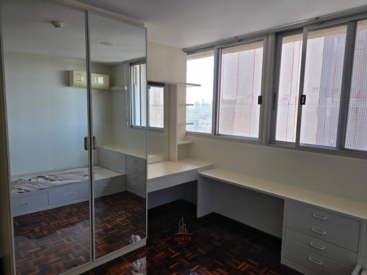 For RentCondoSukhumvit, Asoke, Thonglor : RC011726 Condo 2 Bed for Rent at Tai Ping Towers-Ekkamai near BTS Ekkamai/Thonglor