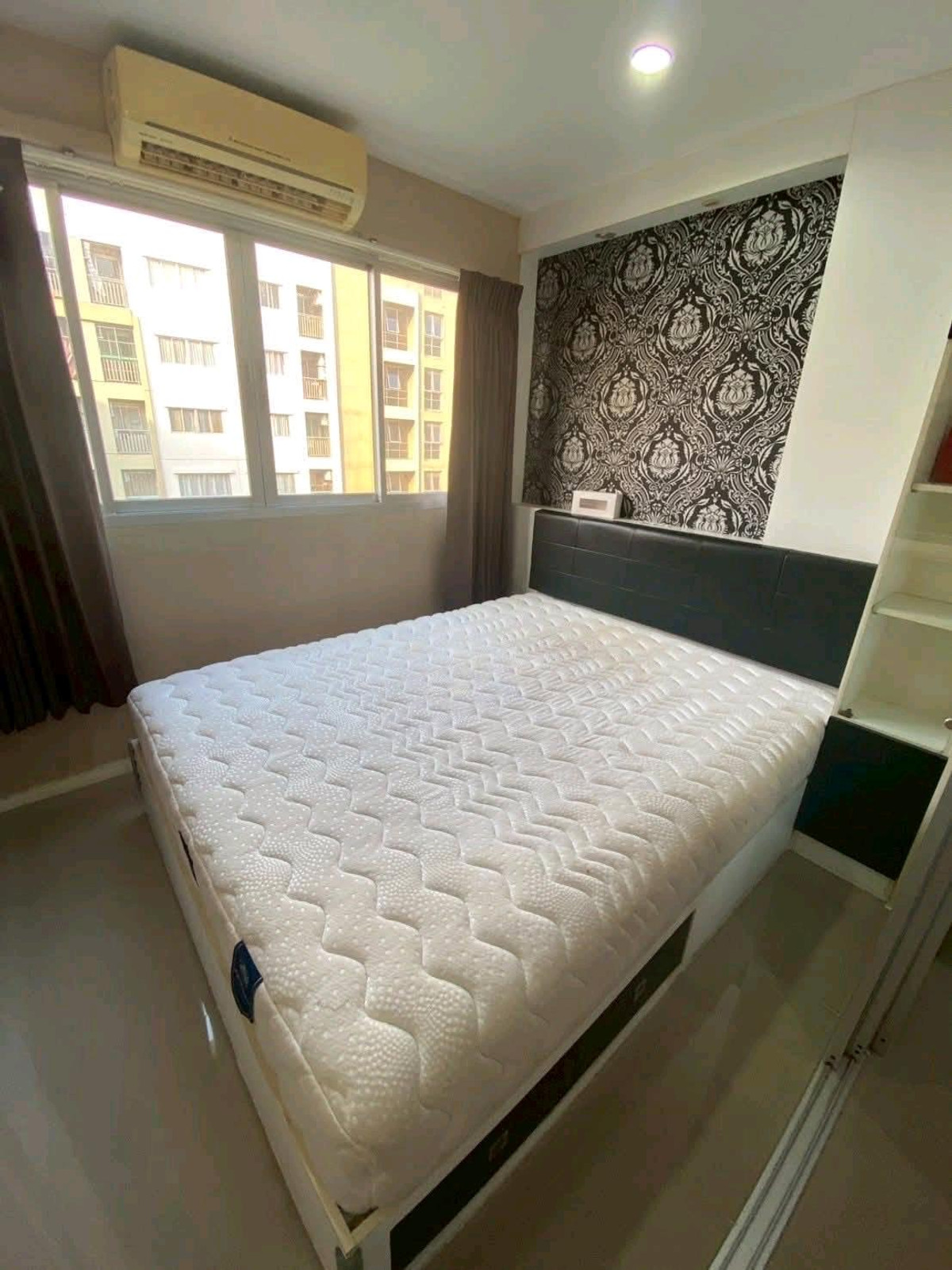 For RentCondoKaset Nawamin,Ladplakao : Condo for rent Lumpini Ramintra - Lat Pla Khao, beautiful room with electrical appliances, fully furnished.