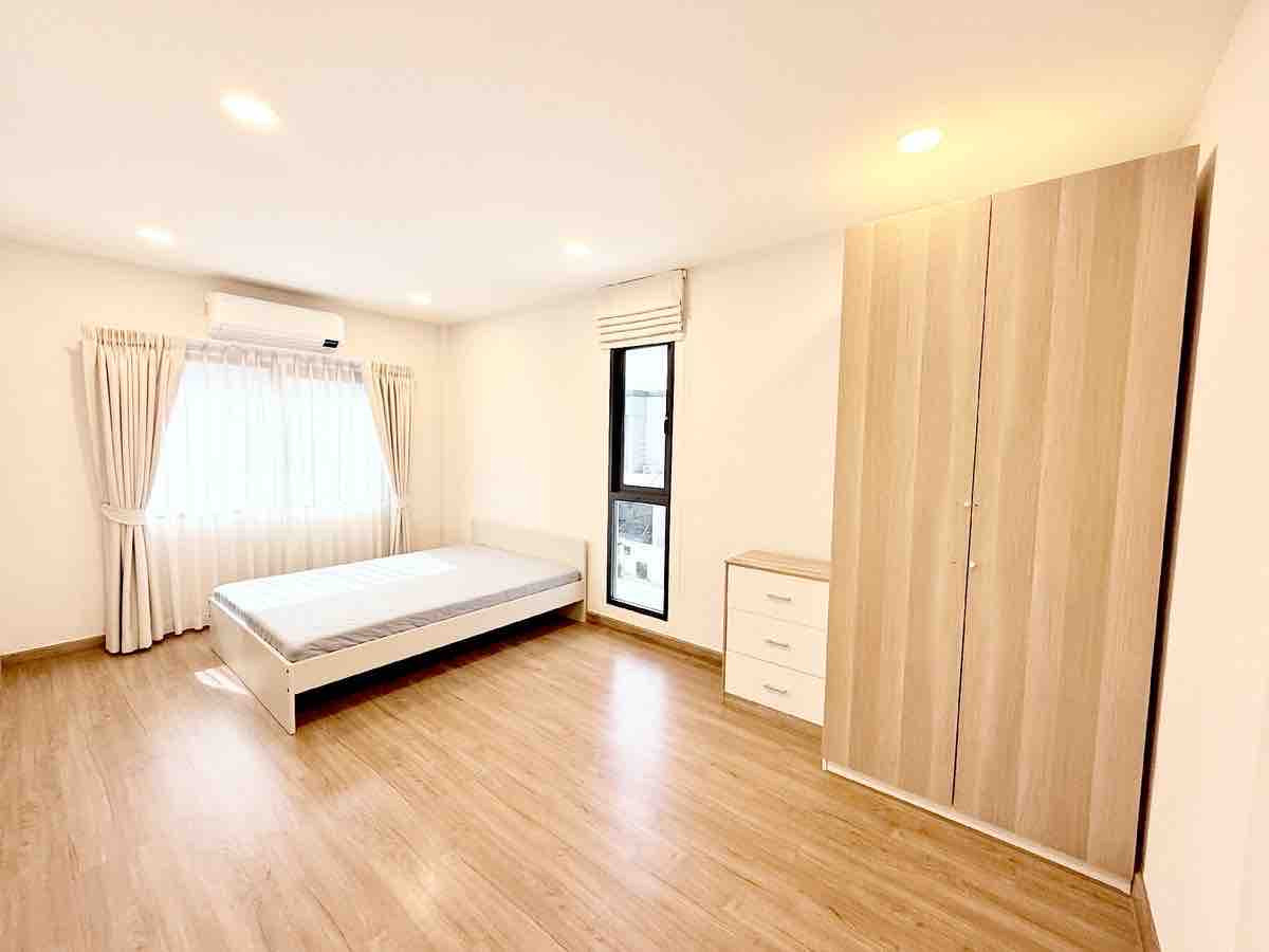 For SaleHouseBangna, Bearing, Lasalle : Discount of 1 million!! 🔥 Shocking value 🏡Centro Bangna - The most HOT detached house at this time 🔥 Next to Mega Bangna, only 1 kilometer • Hurry and make an appointment to view, there is only one house 081-152-6154 • 3 bedrooms, 164 sq m., only 8.5 mill