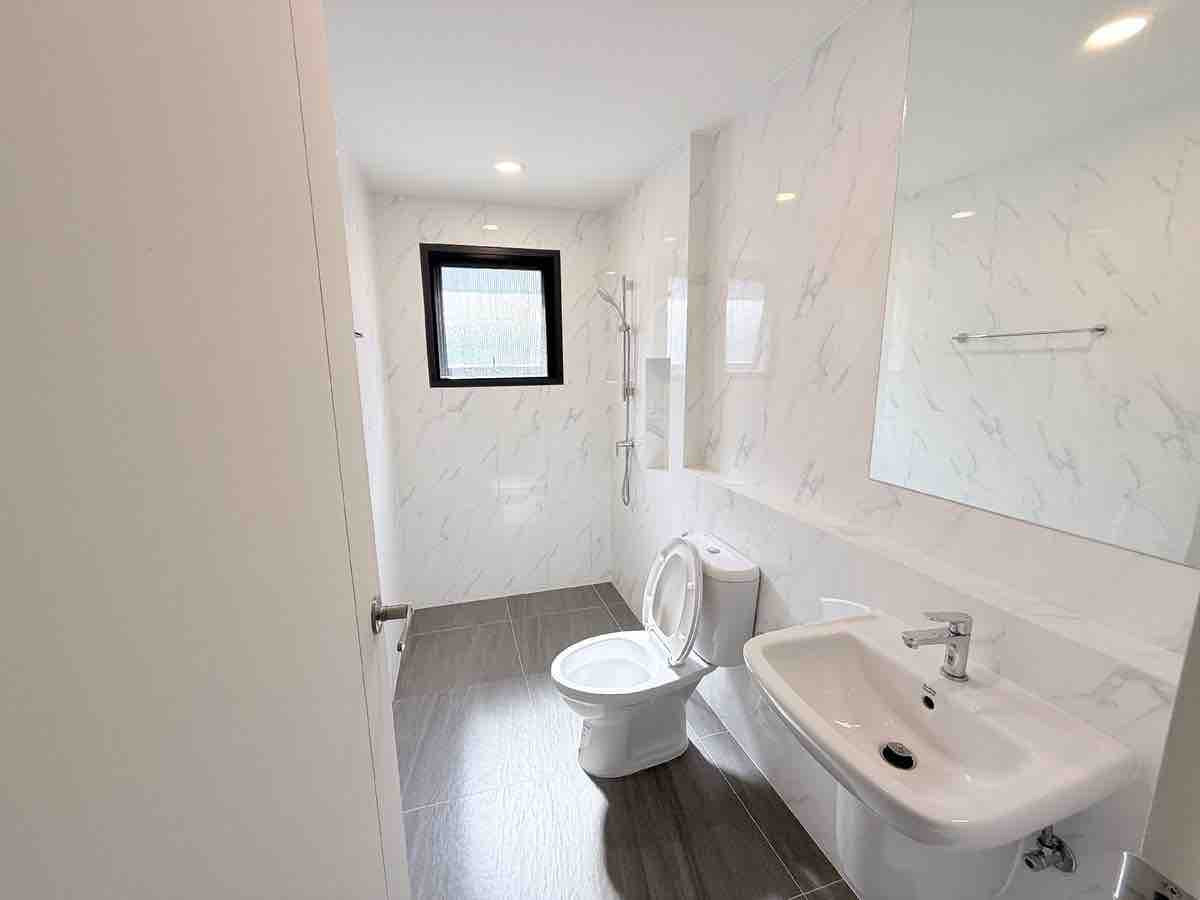 For SaleHouseBangna, Bearing, Lasalle : Discount of 1 million!! 🔥 Shocking value 🏡Centro Bangna - The most HOT detached house at this time 🔥 Next to Mega Bangna, only 1 kilometer • Hurry and make an appointment to view, there is only one house 081-152-6154 • 3 bedrooms, 164 sq m., only 8.5 mill