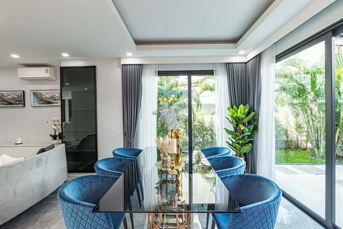 ขายพัทยา บางแสน ชลบุรี สัตหีบ : 🌴 🔥 HOT SALE – Jomtien Pool Villa 🔥 🌴Ready to move in!📍 Location: Jomtien Beach – Only 1 km from the beach!