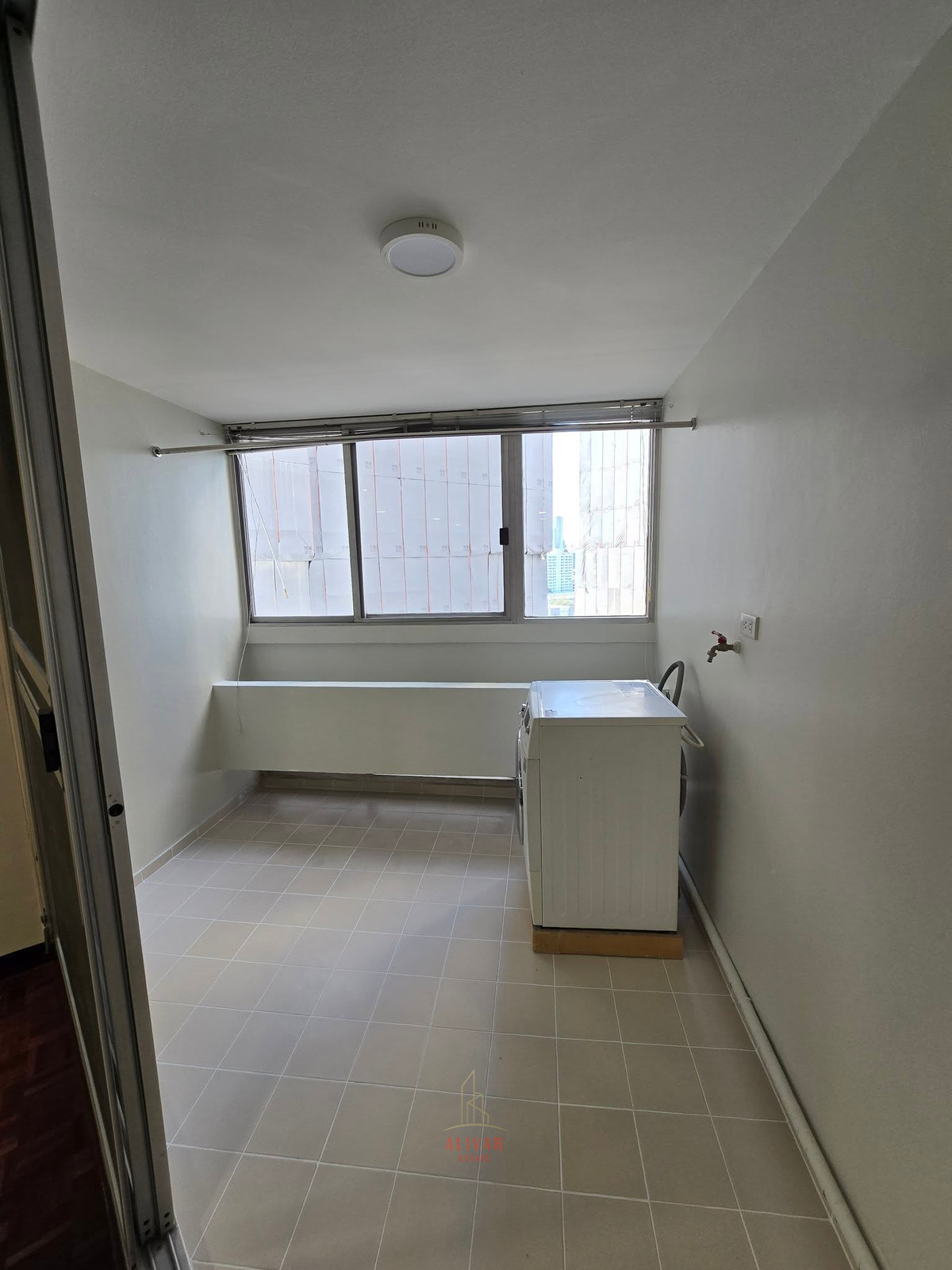 For RentCondoSukhumvit, Asoke, Thonglor : RC011726 Condo 2 Bed for Rent at Tai Ping Towers-Ekkamai near BTS Ekkamai/Thonglor