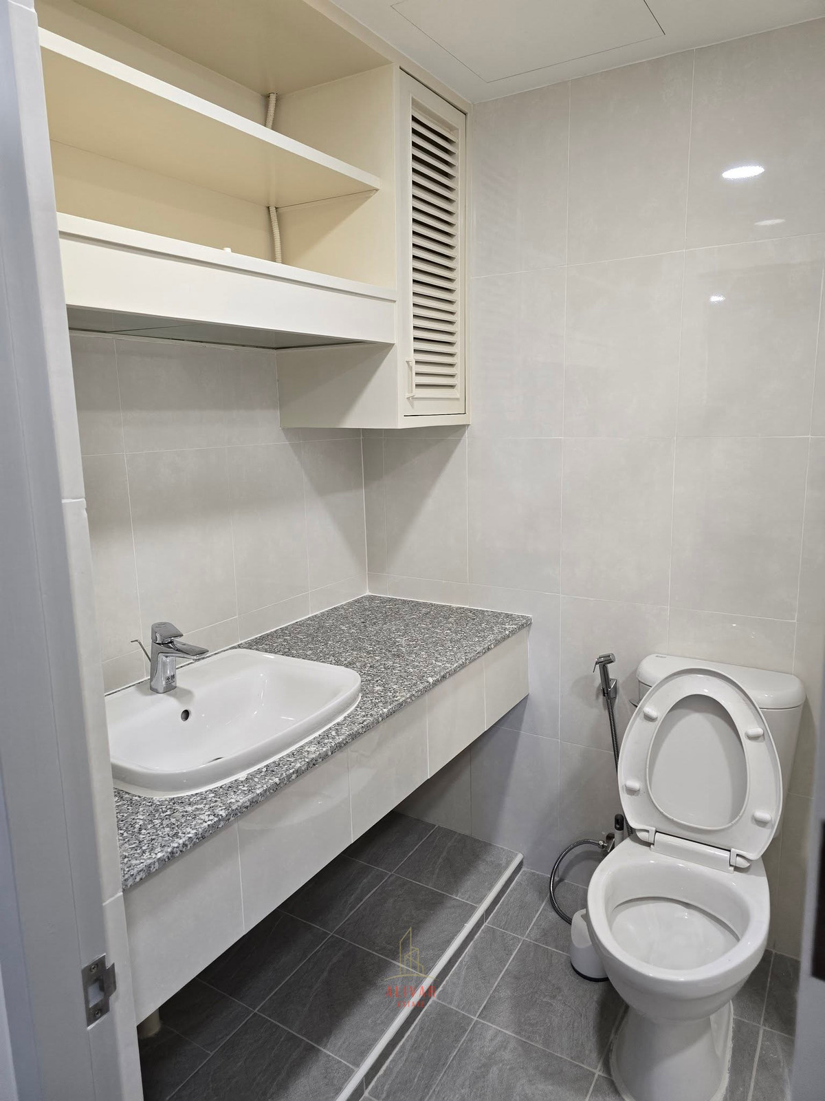 For RentCondoSukhumvit, Asoke, Thonglor : RC011726 Condo 2 Bed for Rent at Tai Ping Towers-Ekkamai near BTS Ekkamai/Thonglor