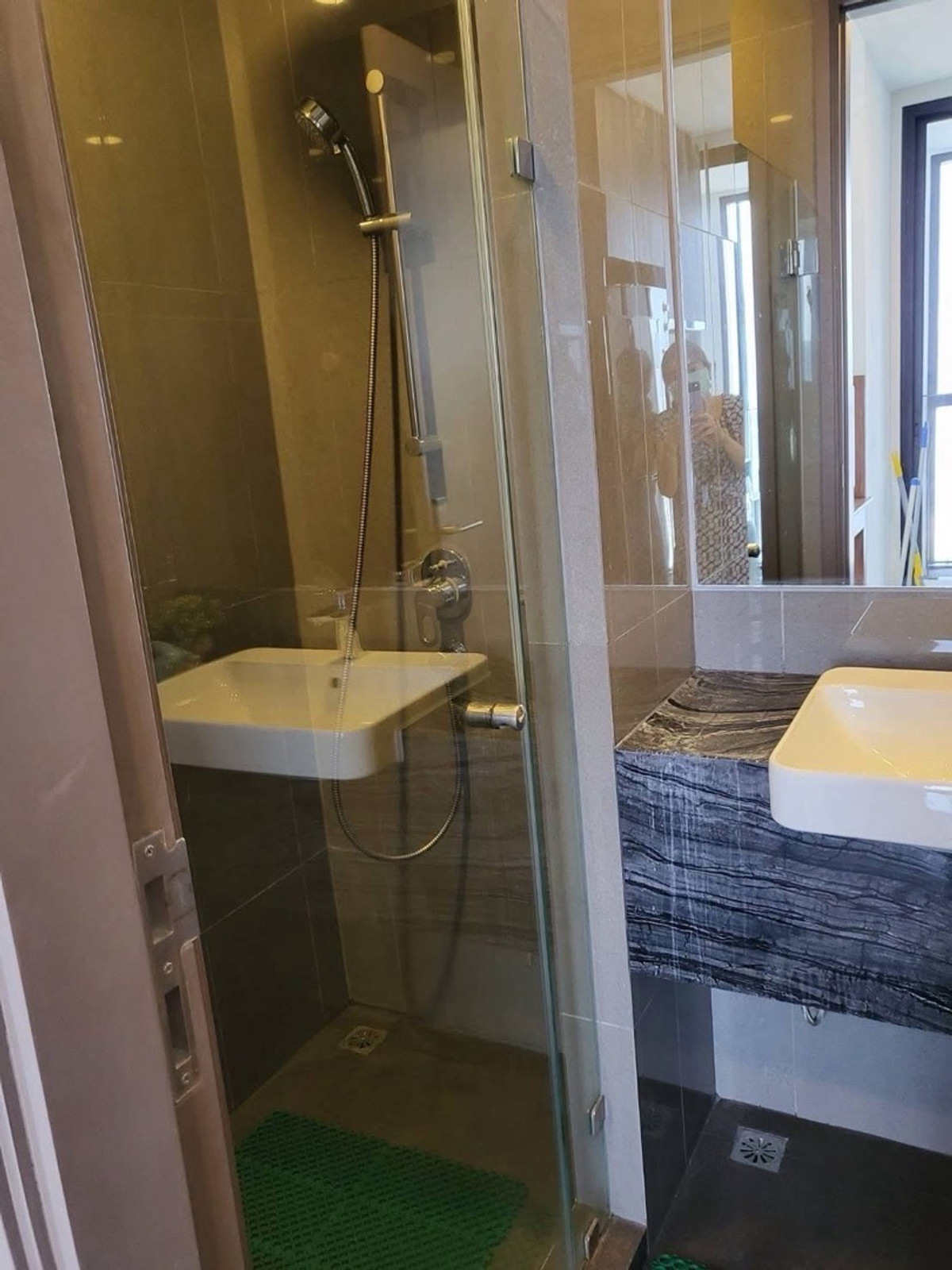 For RentCondoSiam Paragon ,Chulalongkorn,Samyan : For rent Ashton Chula-Silom, 42nd floor, size 25 sq m, price 22,000 baht.