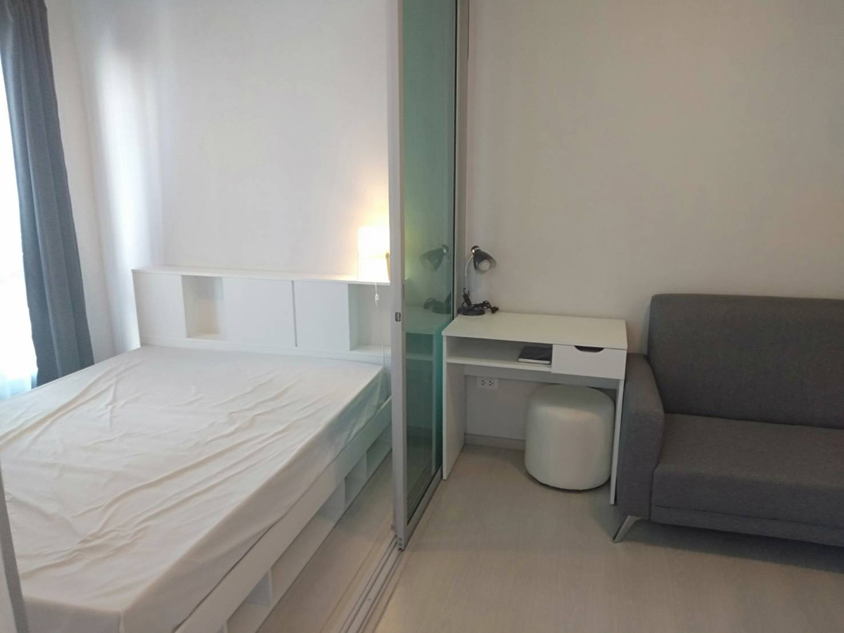 For RentCondoRamkhamhaeng, Hua Mak : hire! Plum Condo Ramkhamhaeng 60 Interchange 23 sq m. Price 7,500 baht with furniture and electrical appliances.
