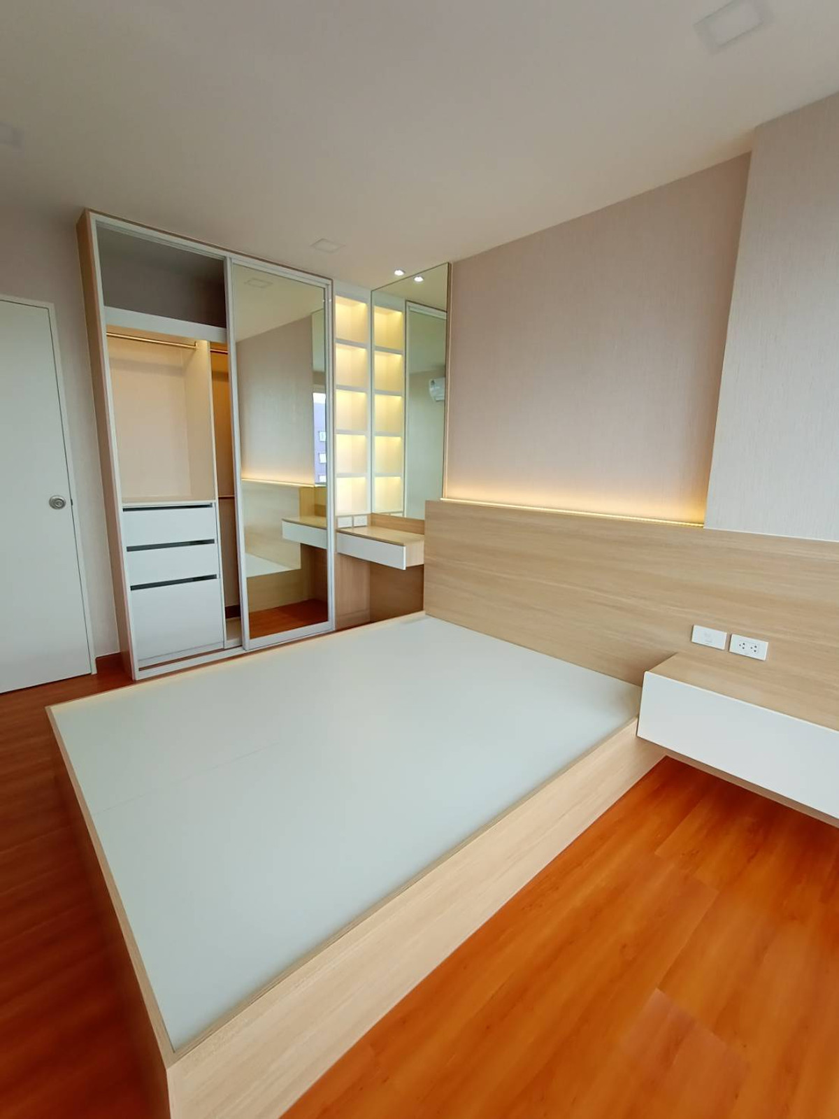 ให้เช่าคอนโดลาดกระบัง สุวรรณภูมิ : ให้เช่า Airlink Residence ลาดกระบัง ใกล้สนามบินสุวรรณภูมิ 