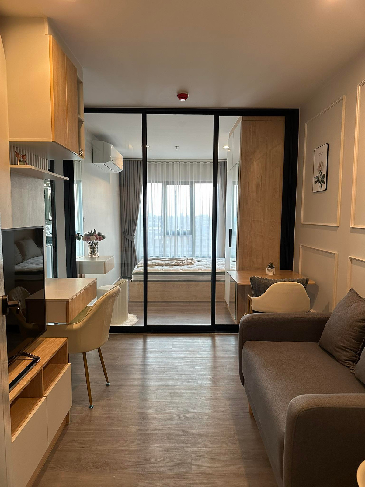 ให้เช่าคอนโดท่าพระ ตลาดพลู วุฒากาศ : Rare Unit! Regent Home วุฒากาศ ห้องใหม่ สวยมาก TV 55“ + เครื่องซักผ้า 