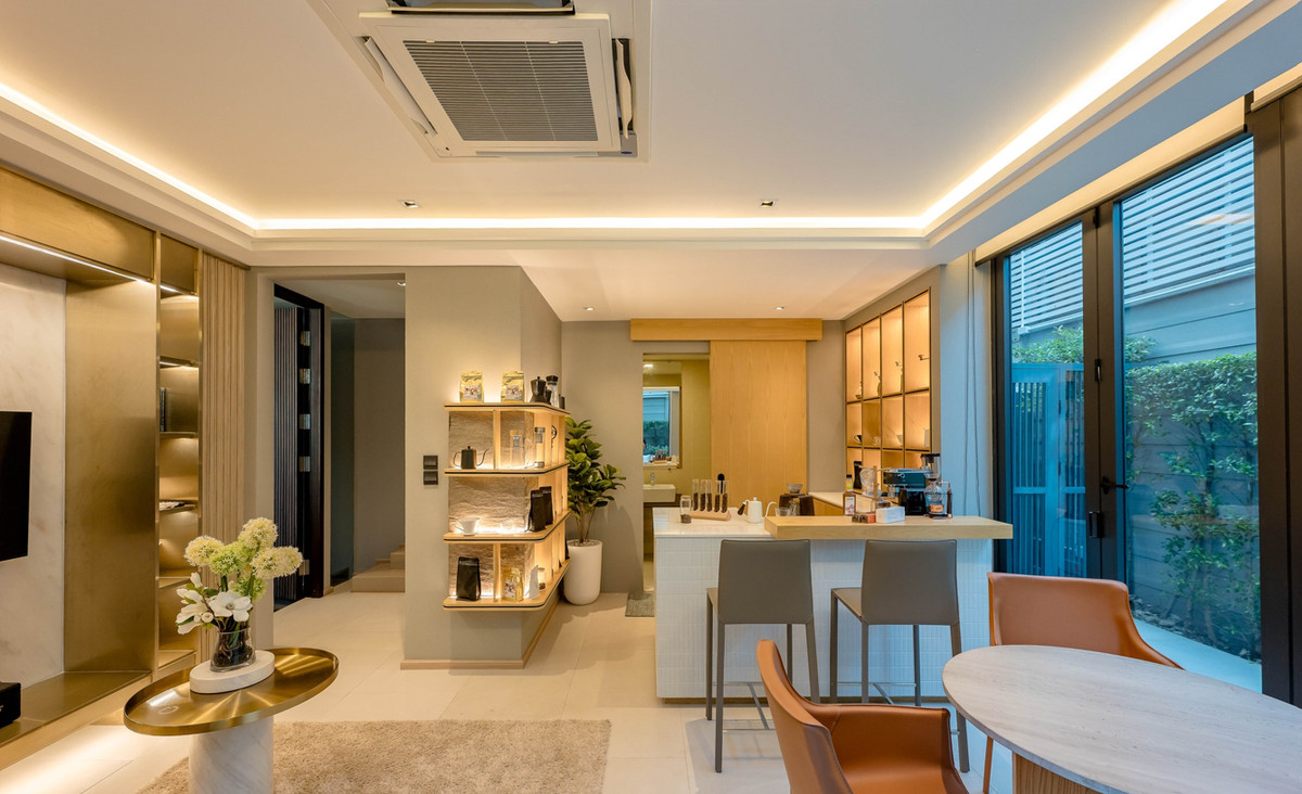 ขายทาวน์โฮมลาดพร้าว เซ็นทรัลลาดพร้าว : ✨ For Sale: Novel Residence Ladprao 18 ✨ 💰 Only 20,900,000 THB ราคาดีสุดครับ ทำเลดีมากครับ เพียงซื้อผ่านเรา ทางเรายินดีมอบCash Backหลังโอนให้พิเศษ มีบ้านพร้อมนัดชมครับ สนใจติดต่อ คุณเจมส์มาร์ ผู้จัดการ