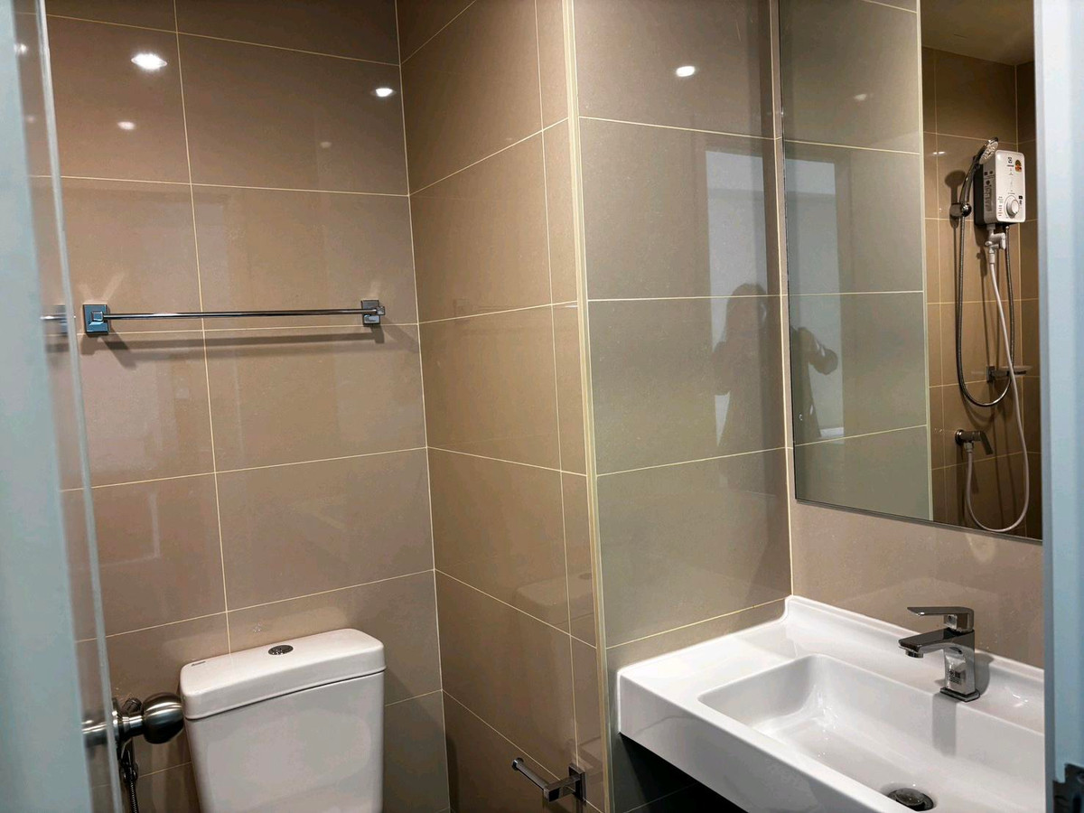 For RentCondoBangna, Bearing, Lasalle : Condo next to Mega Bangna, walking distance! A Space Mega 2 / 28.55 sq m. 9,500 THB / month