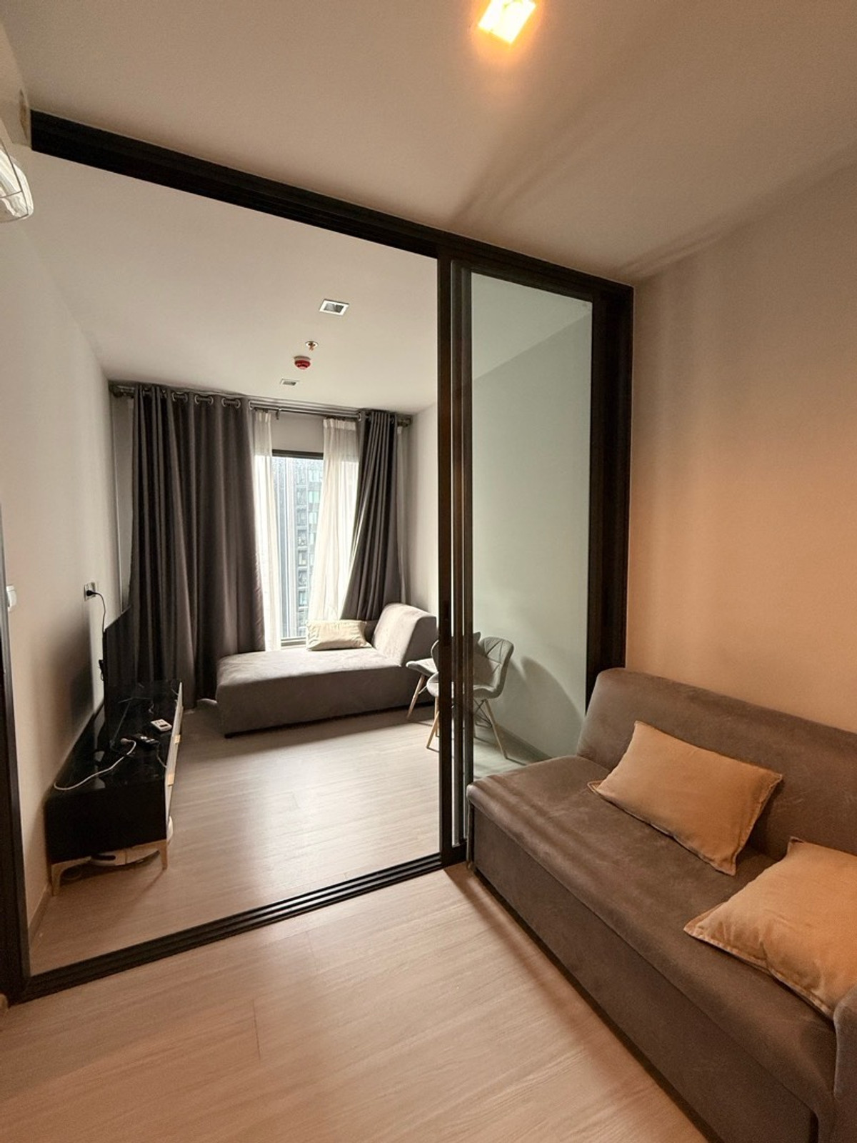 For RentCondoRama9, Petchburi, RCA : for rent 1 bed plus condo near MRT Rama 9 life asoke rama 9