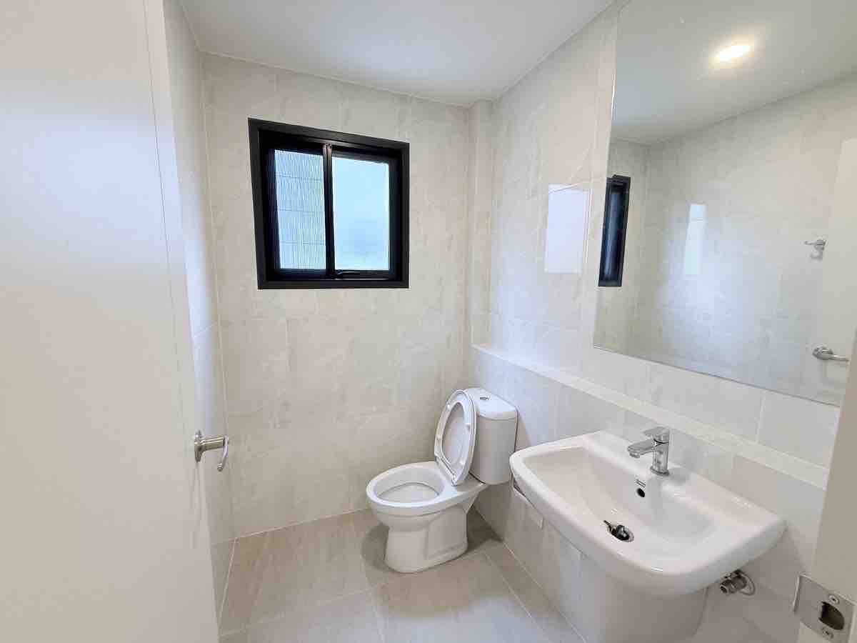 For SaleHouseBangna, Bearing, Lasalle : Discount of 1 million!! 🔥 Shocking value 🏡Centro Bangna - The most HOT detached house at this time 🔥 Next to Mega Bangna, only 1 kilometer • Hurry and make an appointment to view, there is only one house 081-152-6154 • 3 bedrooms, 164 sq m., only 8.5 mill