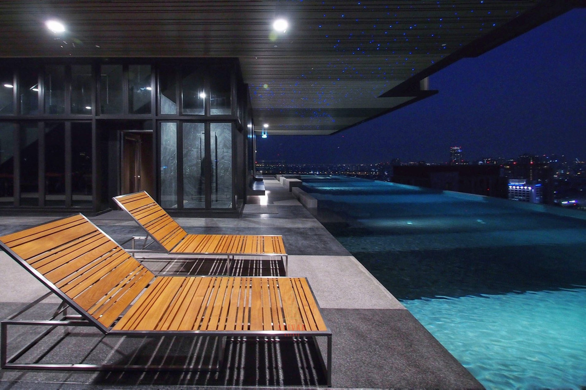 For RentCondoSukhumvit, Asoke, Thonglor : RC012126 Condo for rent at Rhythm Ekkamai near BTS Ekkamai